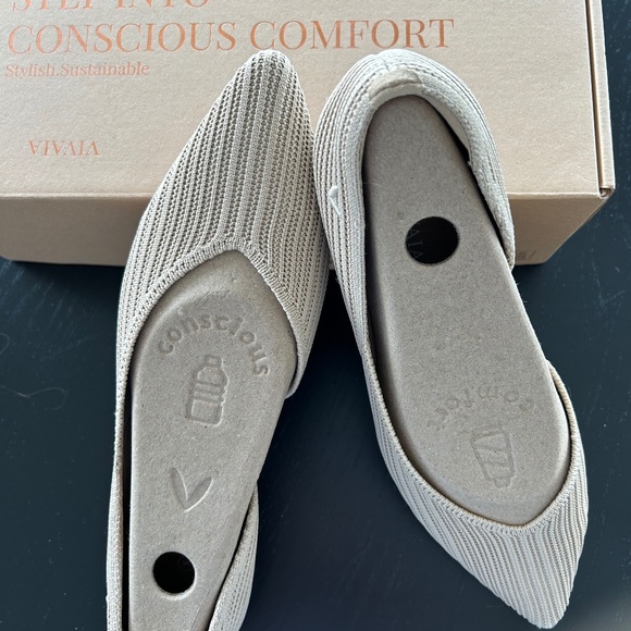 VIVAIA Women's Cream Flats - Picture 1 of 4